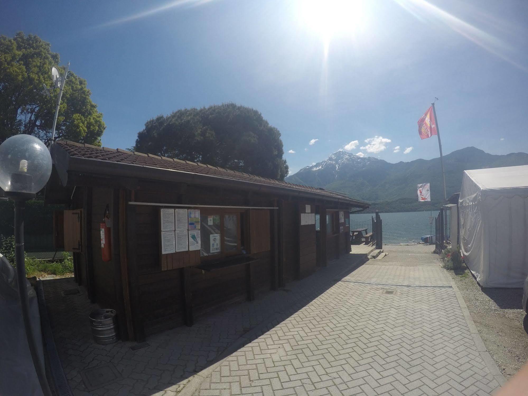 Camping Villaggio Paradiso Домазо Екстер'єр фото